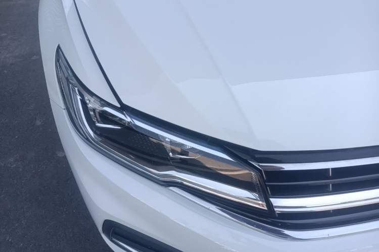 Used Volkswagen Bora 2020 1.5L Automatic Comfort Model Right Front Headlight