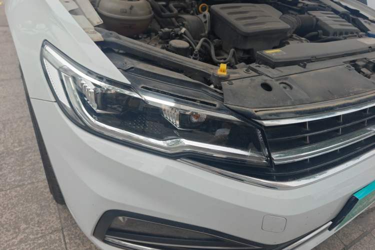 Used Volkswagen Bora 2020 1.5L Automatic Comfort Model Right Front Headlight