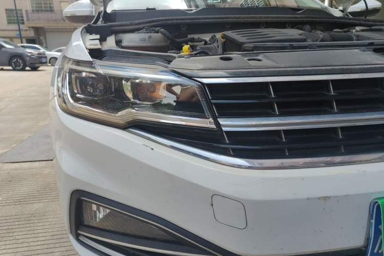 Used Volkswagen Bora 2020 1.5L Automatic Elite Version Right Front Headlight