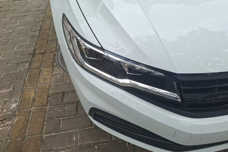 Used Volkswagen Bora 2020 280TSI DSG Elite Edition Right Front Headlight
