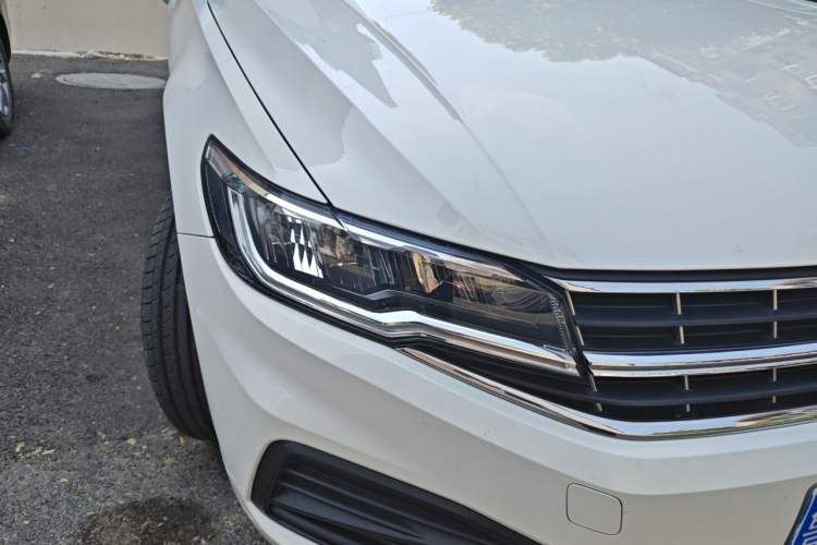 Used Volkswagen Bora 2020 1.5L Automatic Fashion Edition Right Front Headlight