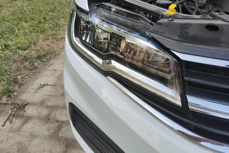 Used Volkswagen Bora 2020 1.5L Automatic Fashion Edition Right Front Headlight