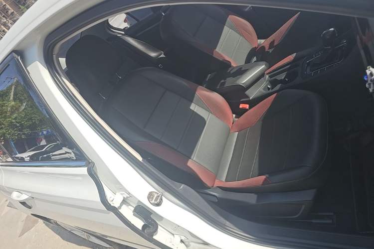 Used Volkswagen Bora 2020 1.5L Automatic Elite Version Right Front Seat
