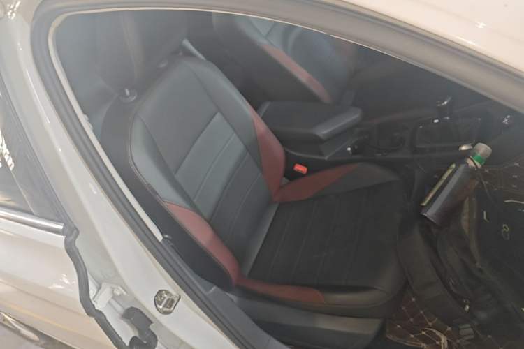 Used Volkswagen Bora 2020 1.5L Manual Comfort Version Right Front Seat
