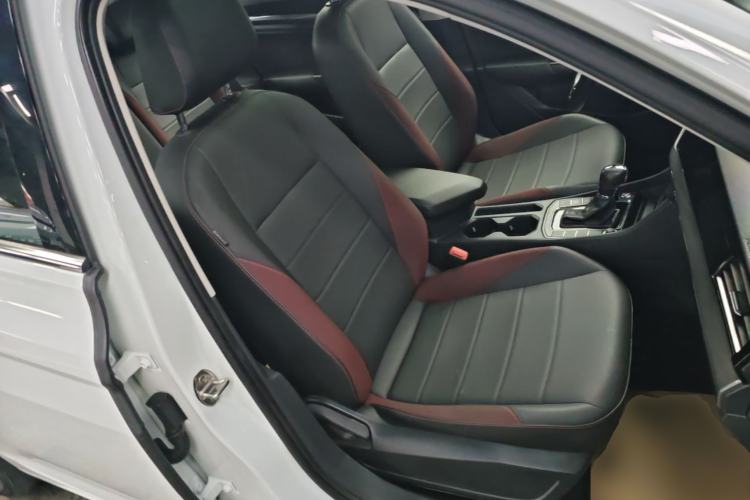 Used Volkswagen Bora 2020 1.5L Automatic Elite Version Right Front Seat