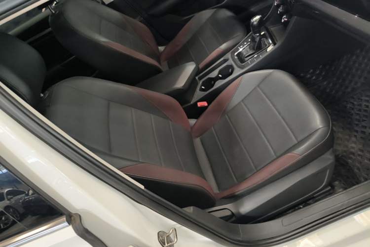 Used Volkswagen Bora 2020 1.5L Automatic Comfort Model Right Front Seat