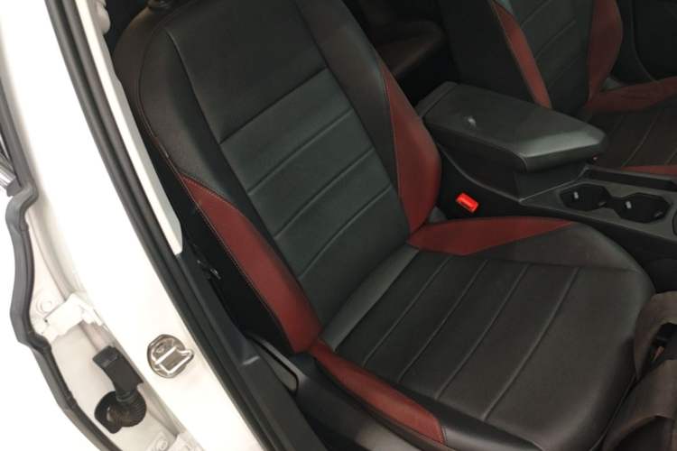 Used Volkswagen Bora 2020 1.5L Automatic Elite Version Right Front Seat