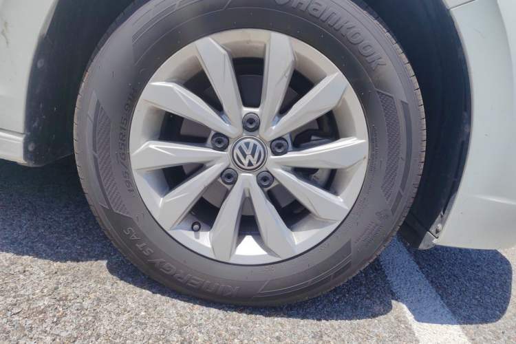 Used Volkswagen Bora 2020 1.5L Automatic Fashion Edition Right Front Wheel Hub