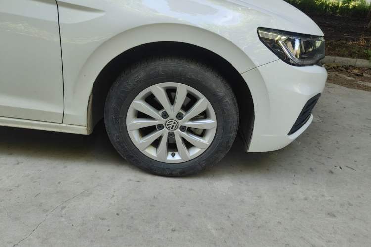 Used Volkswagen Bora 2020 1.5L Automatic Fashion Edition Right Front Wheel Hub