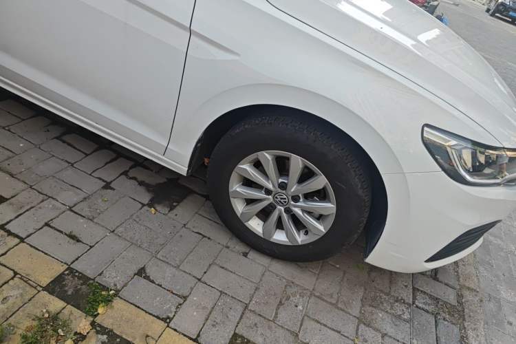 Used Volkswagen Bora 2020 1.5L Automatic Fashion Edition Right Front Wheel Hub
