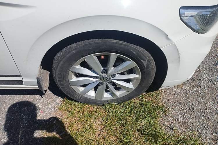 Used Volkswagen Bora 2020 1.5L Automatic Elite Version Right Front Wheel Hub