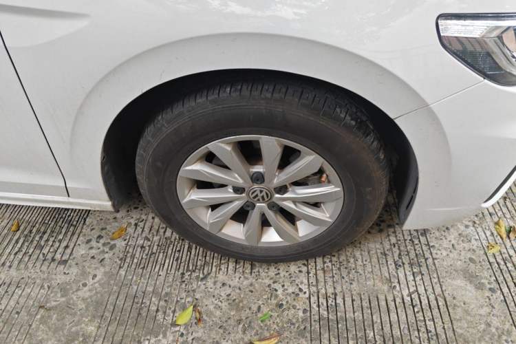 Used Volkswagen Bora 2020 1.5L Automatic Fashion Edition Right Front Wheel Hub