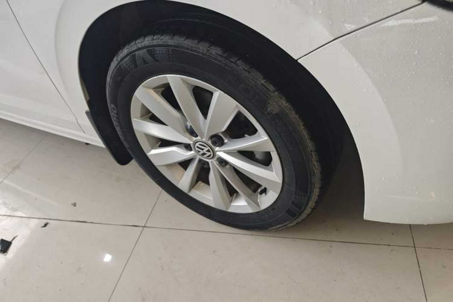 Used Volkswagen Bora 2020 1.5L Automatic Comfort Model Right Front Wheel Hub