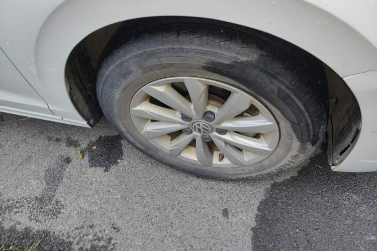 Used Volkswagen Bora 2020 1.5L Automatic Fashion Edition Right Front Wheel Hub