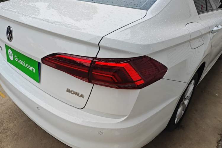 Used Volkswagen Bora 2020 1.5L Automatic Comfort Model Right Rear Taillight
