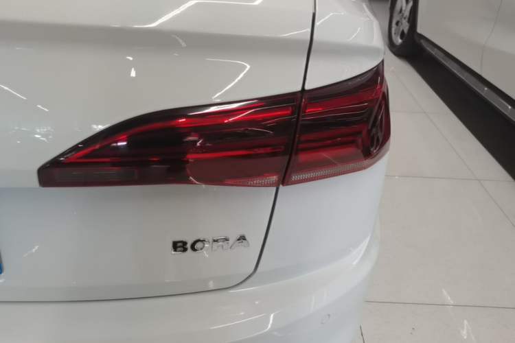 Used Volkswagen Bora 2020 1.5L Automatic Fashion Edition Right Rear Taillight