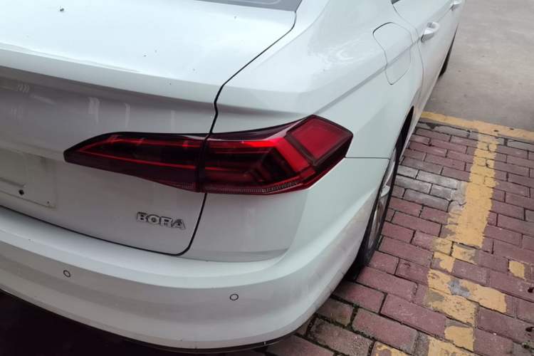 Used Volkswagen Bora 2020 1.5L Automatic Comfort Model Right Rear Taillight