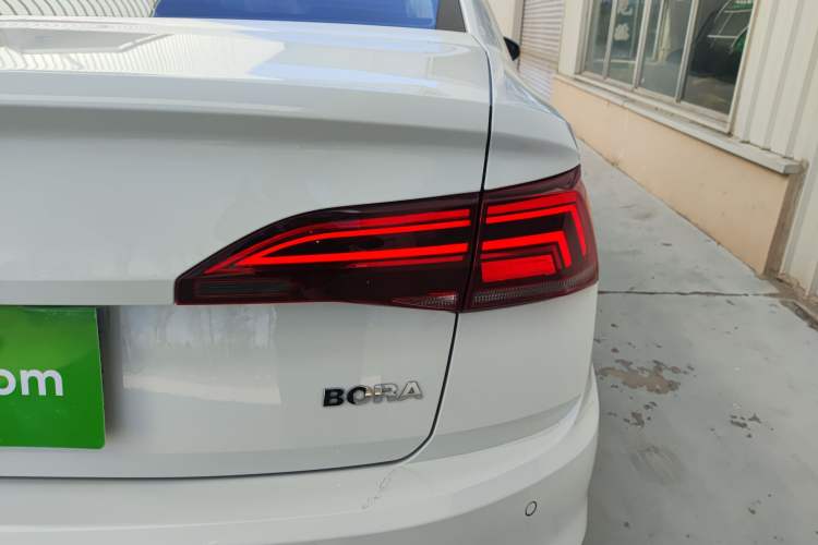 Used Volkswagen Bora 2020 1.5L Automatic Comfort Model Right Rear Taillight