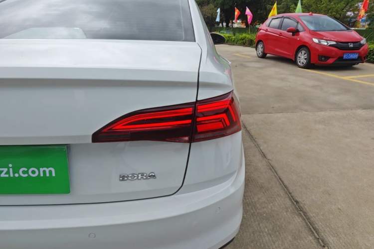 Used Volkswagen Bora 2020 1.5L Automatic Comfort Model Right Rear Taillight