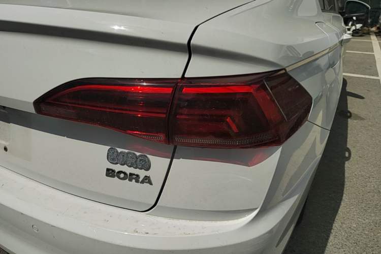 Used Volkswagen Bora 2020 1.5L Automatic Fashion Edition Right Rear Taillight