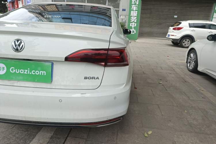 Used Volkswagen Bora 2020 1.5L Automatic Elite Version Right Rear Taillight