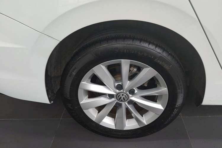 Used Volkswagen Bora 2020 1.5L Automatic Comfort Model Right Rear Wheel Hub