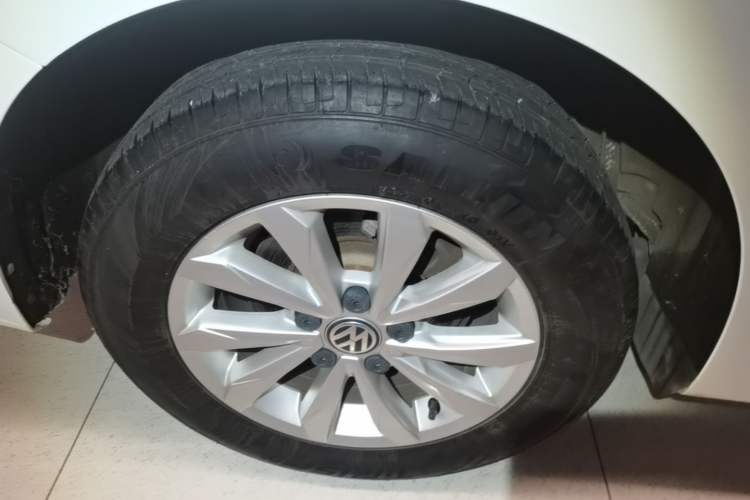 Used Volkswagen Bora 2020 1.5L Automatic Fashion Edition Right Rear Wheel Hub