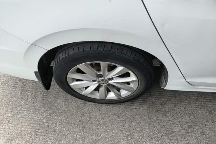 Used Volkswagen Bora 2020 1.5L Automatic Comfort Model Right Rear Wheel Hub