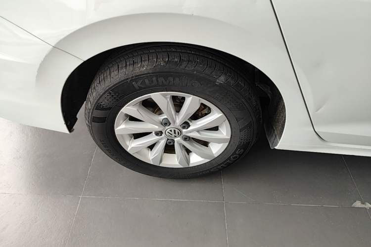Used Volkswagen Bora 2020 1.5L Automatic Fashion Edition Right Rear Wheel Hub