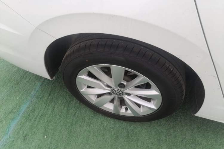 Used Volkswagen Bora 2020 1.5L Automatic Comfort Model Right Rear Wheel Hub