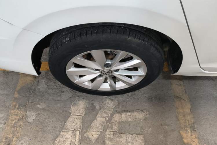 Used Volkswagen Bora 2020 1.5L Automatic Comfort Model Right Rear Wheel Hub