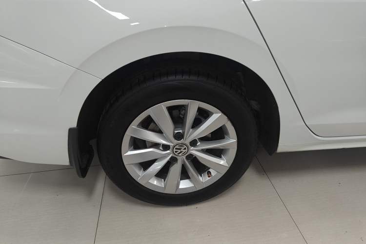 Used Volkswagen Bora 2020 1.5L Automatic Elite Version Right Rear Wheel Hub