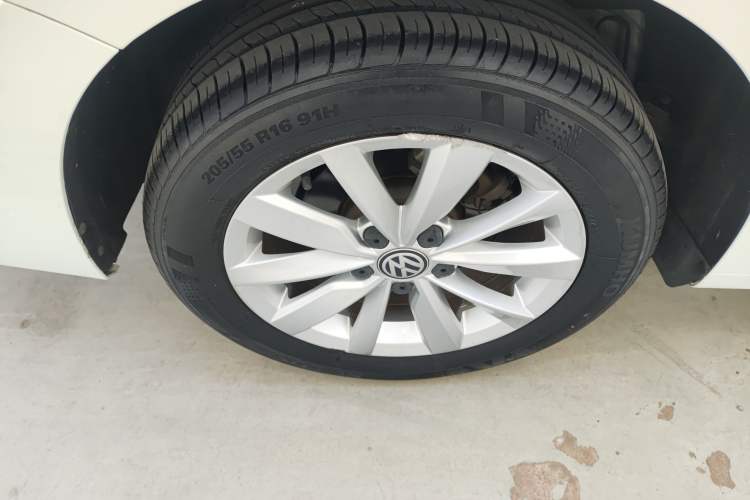 Used Volkswagen Bora 2020 1.5L Automatic Comfort Model Right Rear Wheel Hub