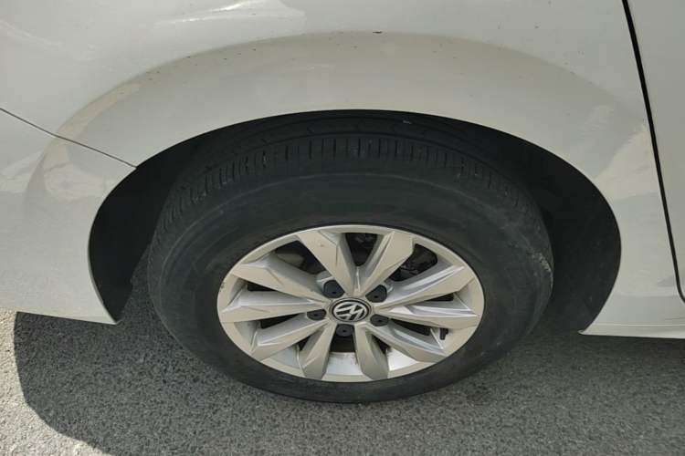 Used Volkswagen Bora 2020 1.5L Automatic Fashion Edition Right Rear Wheel Hub