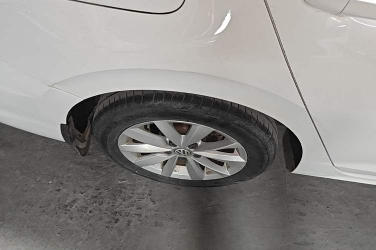 Used Volkswagen Bora 2020 1.5L Automatic Elite Version Right Rear Wheel Hub