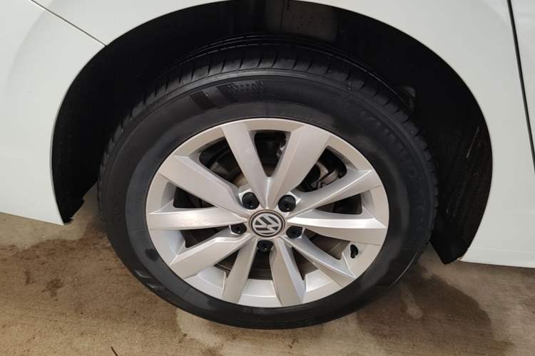 Used Volkswagen Bora 2020 1.5L Automatic Comfort Model Right Rear Wheel Hub