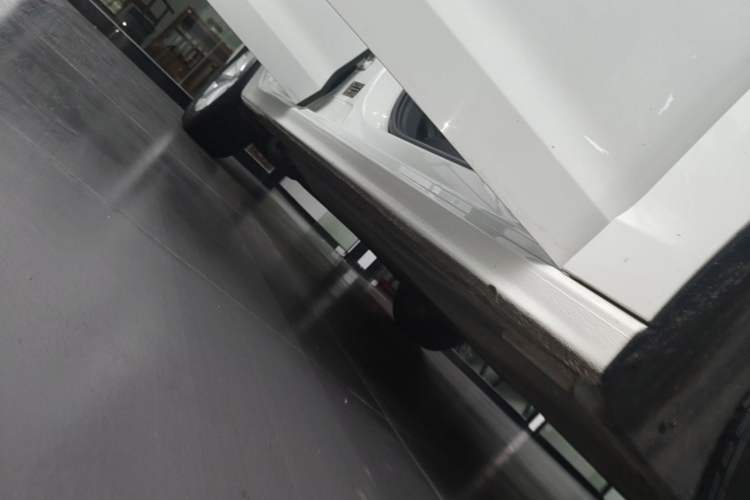 Used Volkswagen Bora 2020 1.5L Automatic Comfort Model Right Side Sill
