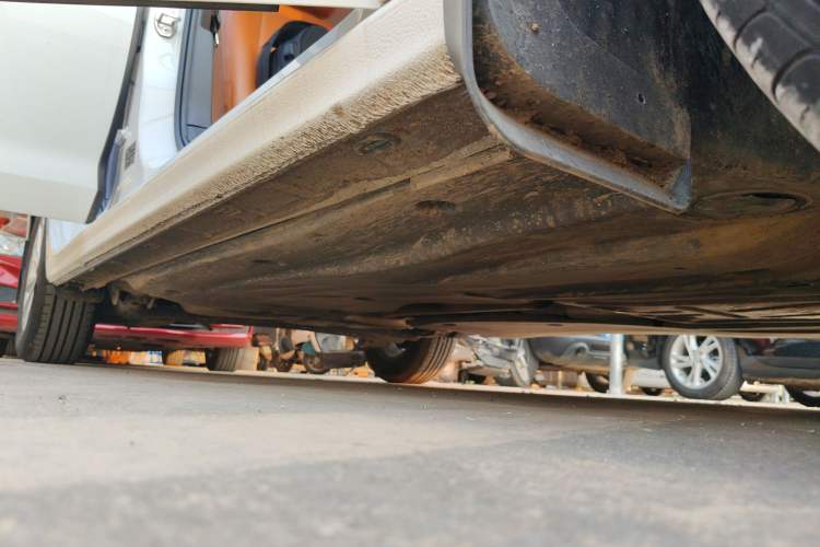 Used Volkswagen Bora 2020 1.5L Automatic Fashion Edition Right Side Sill