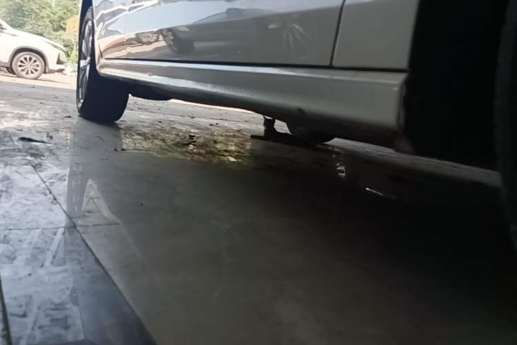 Used Volkswagen Bora 2020 1.5L Automatic Elite Version Right Side Sill