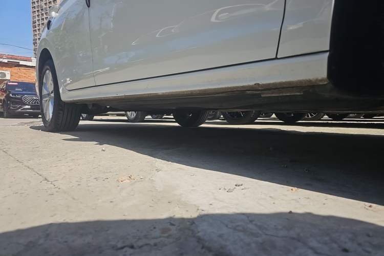 Used Volkswagen Bora 2020 1.5L Automatic Elite Version Right Side Sill