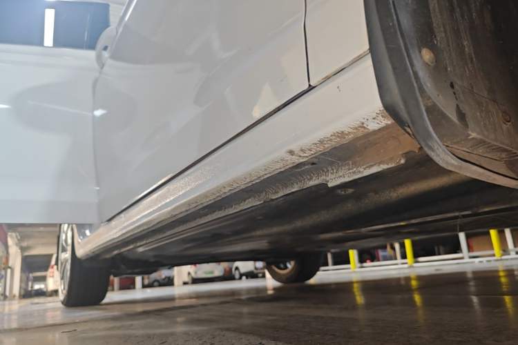 Used Volkswagen Bora 2020 1.5L Manual Comfort Version Right Side Sill
