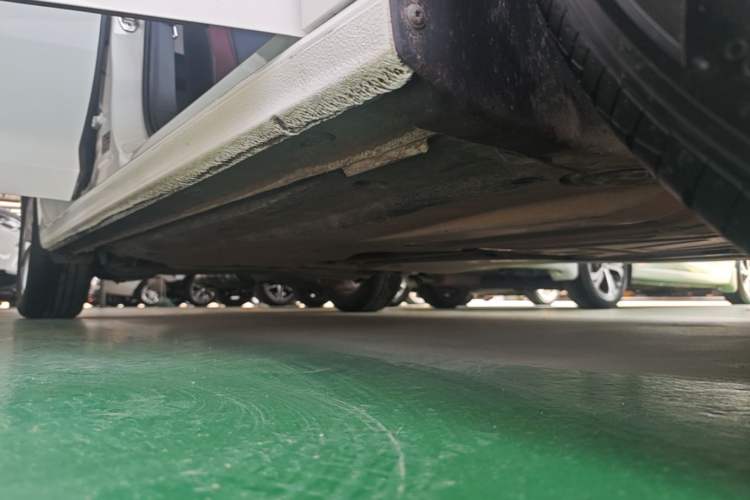Used Volkswagen Bora 2020 1.5L Automatic Comfort Model Right Side Sill