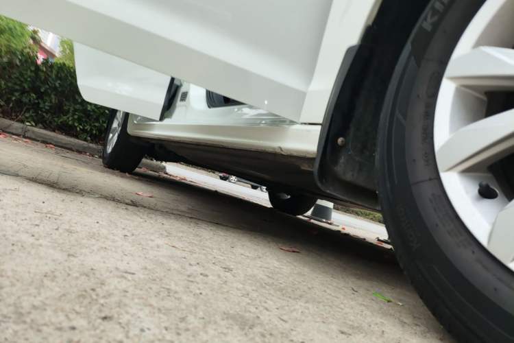 Used Volkswagen Bora 2020 1.5L Automatic Fashion Edition Right Side Sill