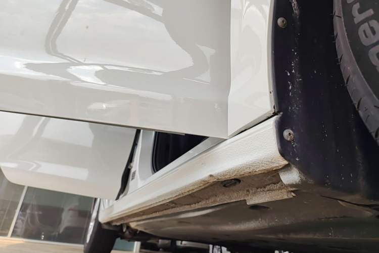 Used Volkswagen Bora 2020 1.5L Automatic Fashion Edition Right Side Sill