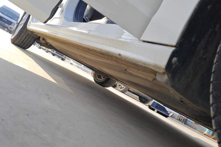 Used Volkswagen Bora 2020 1.5L Automatic Comfort Model Right Side Sill