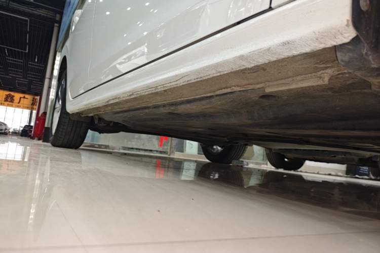Used Volkswagen Bora 2020 1.5L Automatic Elite Version Right Side Sill