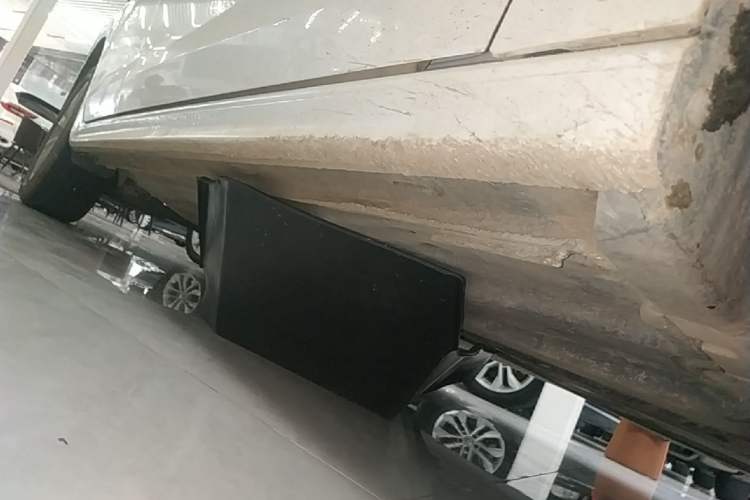 Used Volkswagen Bora 2020 1.5L Automatic Comfort Model Right Side Sill