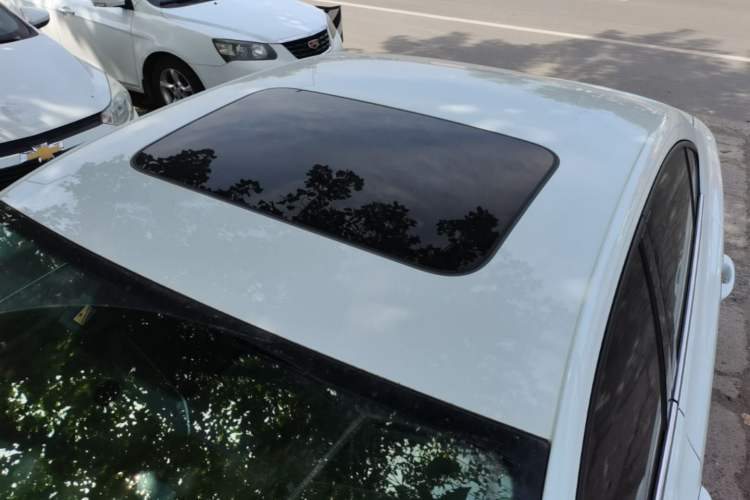 Used Volkswagen Bora 2020 1.5L Automatic Comfort Model Roof