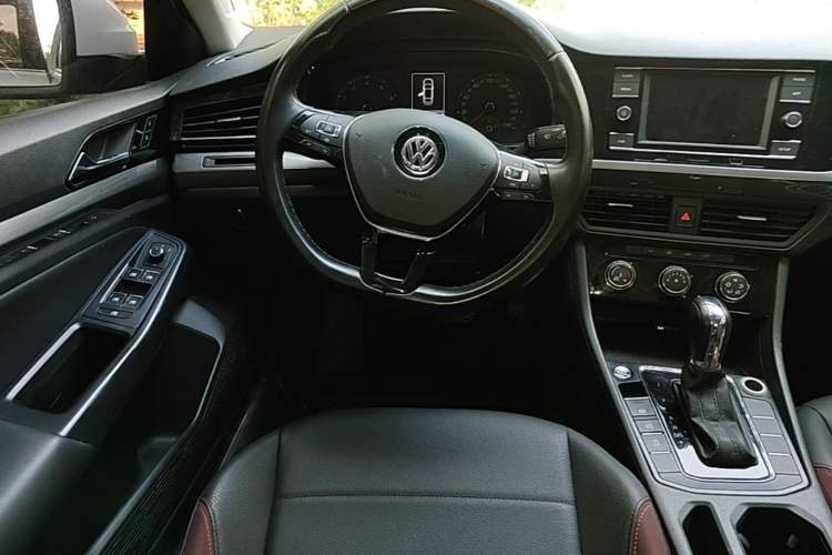 Used Volkswagen Bora 2020 1.5L Automatic Comfort Model Steering Wheel