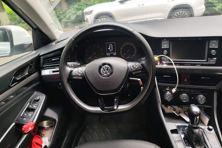 Used Volkswagen Bora 2020 1.5L Automatic Comfort Model Steering Wheel